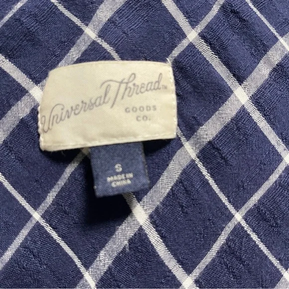 Universal Thread Women’s Short Sleeve Button Up Plaid Top SMALL - Picture 5 of 5